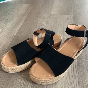 Size 7 Black Sandals